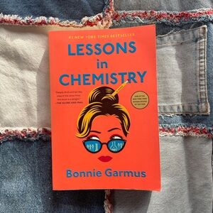 Lessons in chemistry softcover book by Bonnie garmus